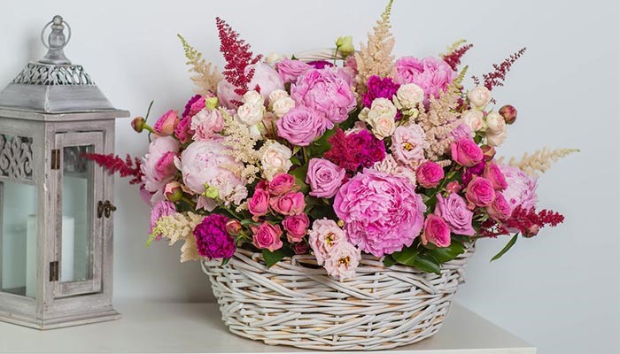 The best flower basket for a birthday gift